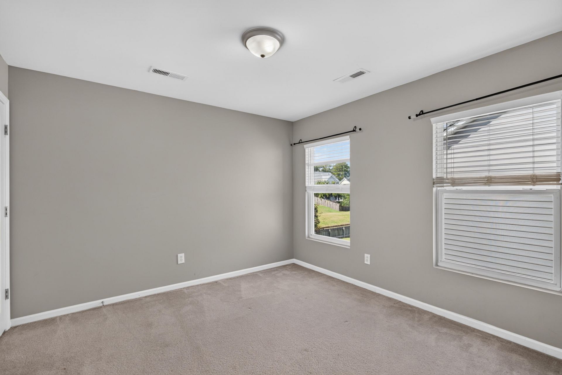 225 Donatella Drive Photo 31