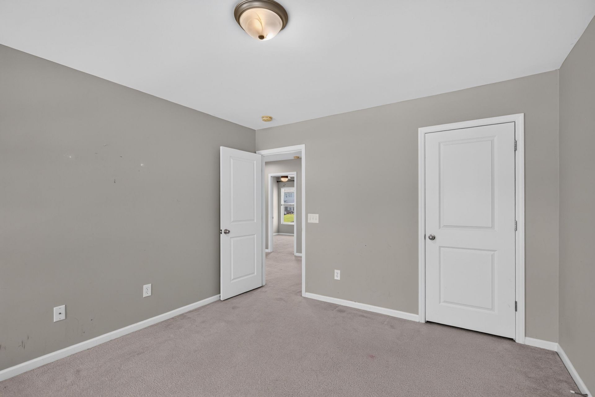225 Donatella Drive Photo 32