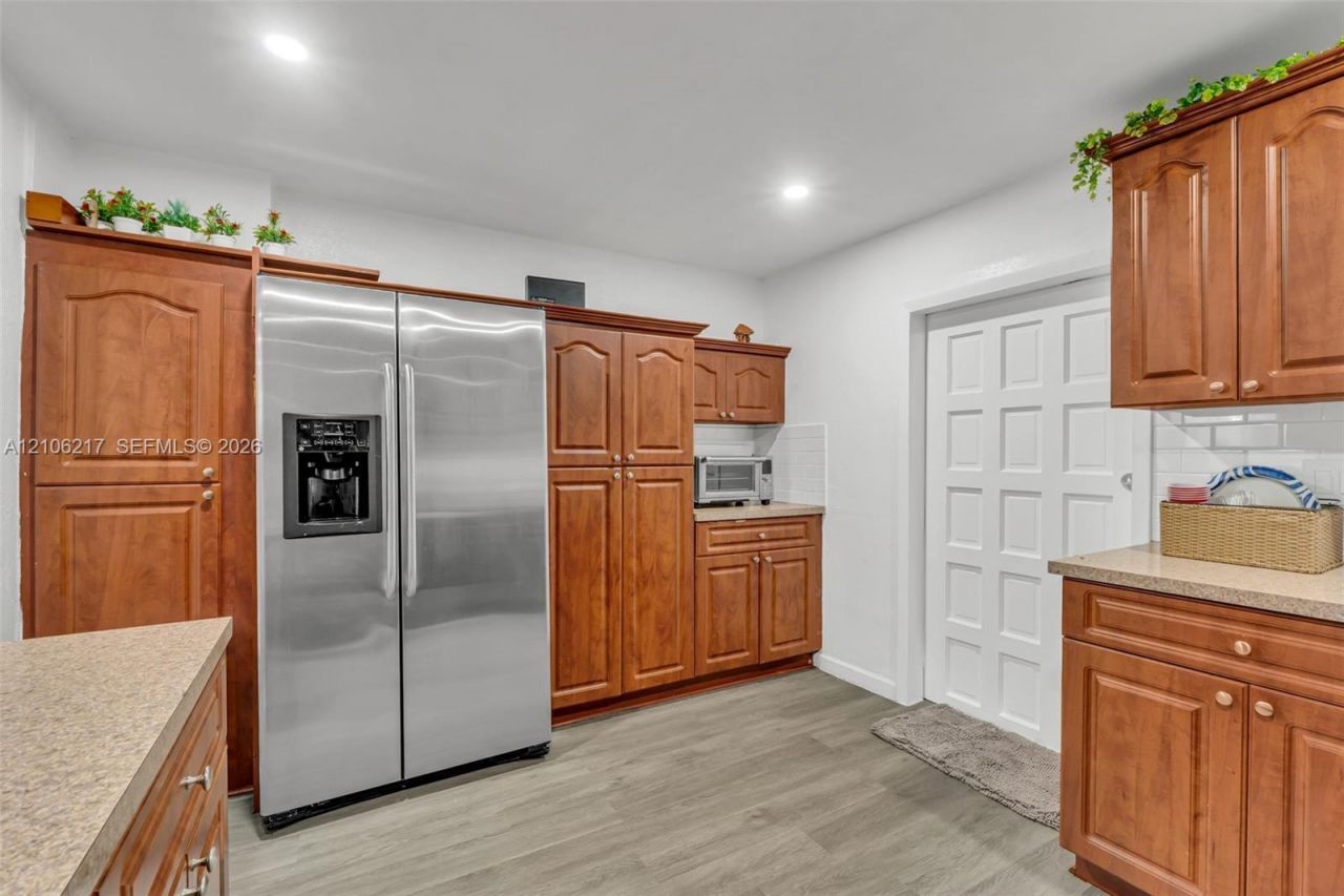 9555 NW 36th Ave , Miami, FL 33147 Photo