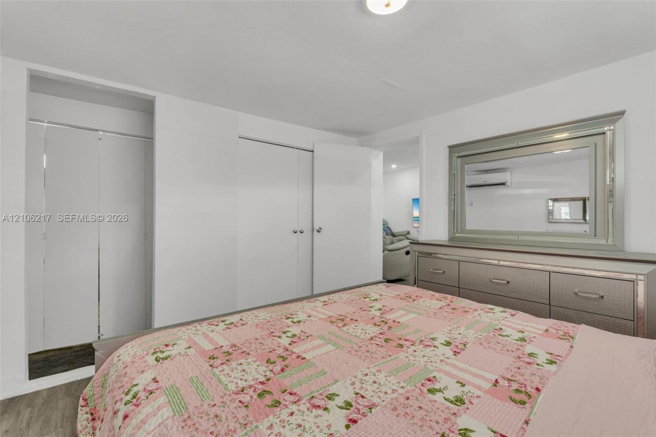 9555 NW 36th Ave , Miami, FL 33147 Photo