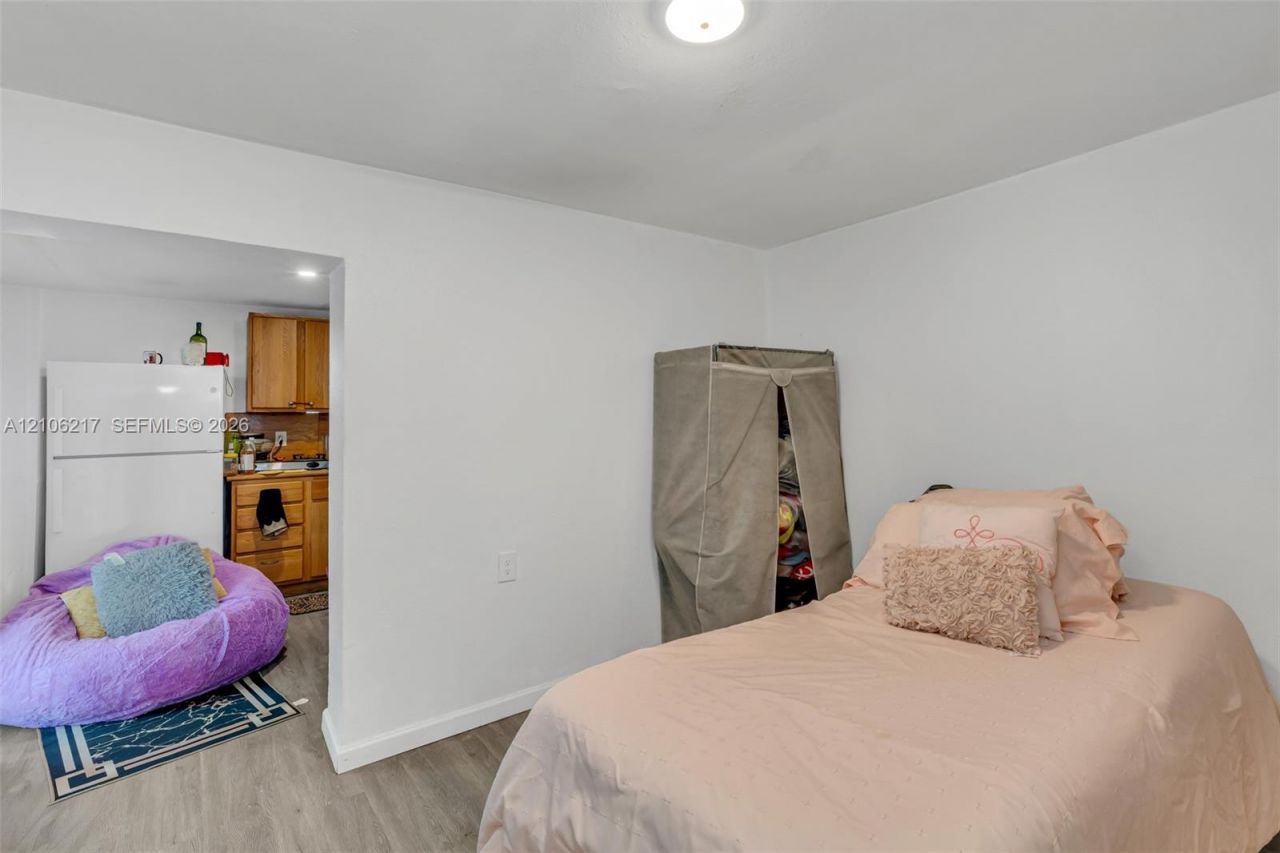 9555 NW 36th Ave , Miami, FL 33147 Photo