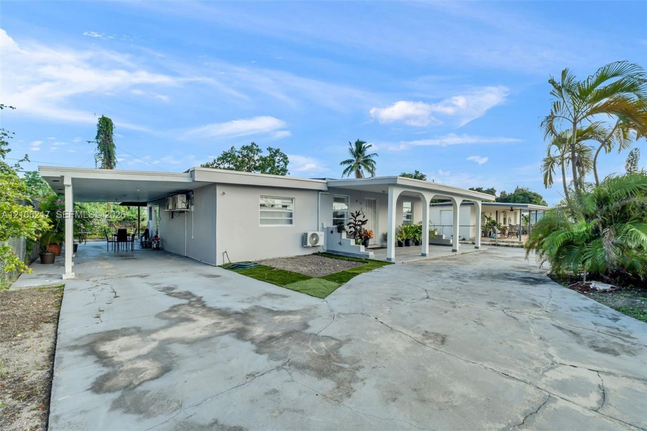 9555 NW 36th Ave , Miami, FL 33147 Photo