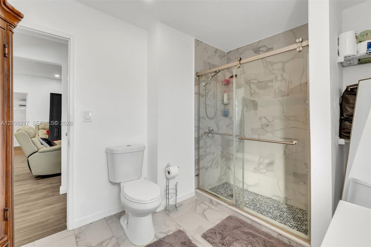 9555 NW 36th Ave , Miami, FL 33147 Photo