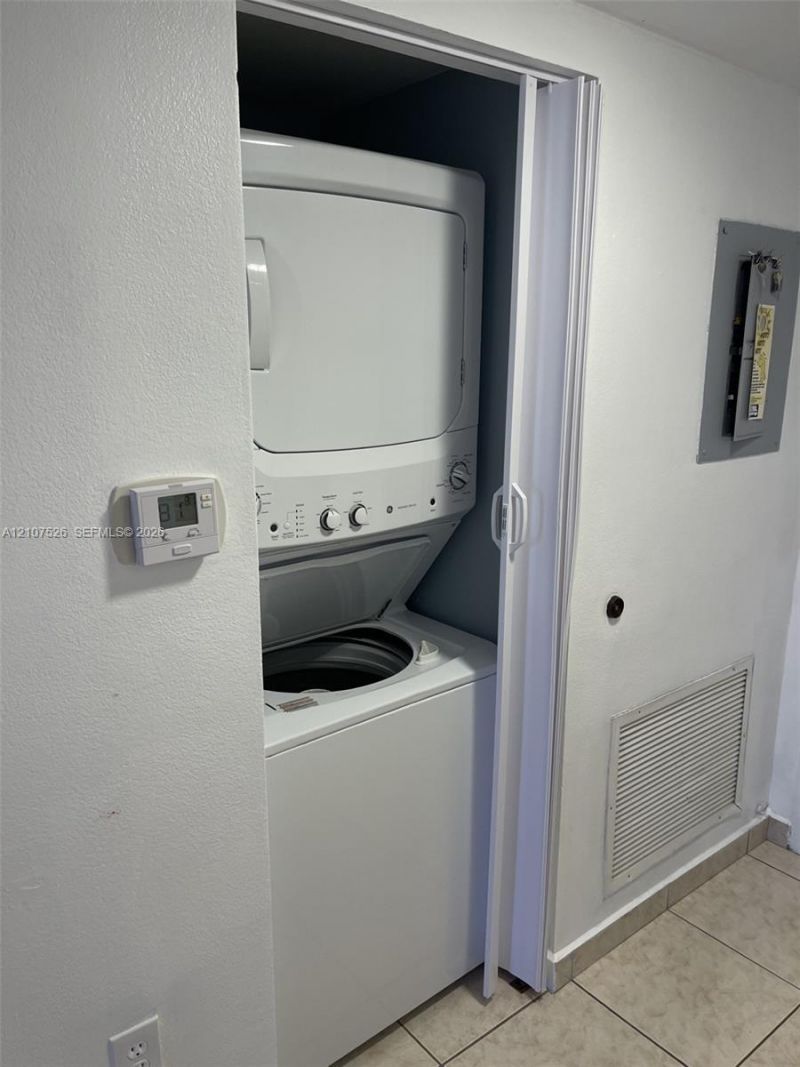 1800 Sunset Harbour Dr , Unit 905, Miami Beach, FL 33139 Photo
