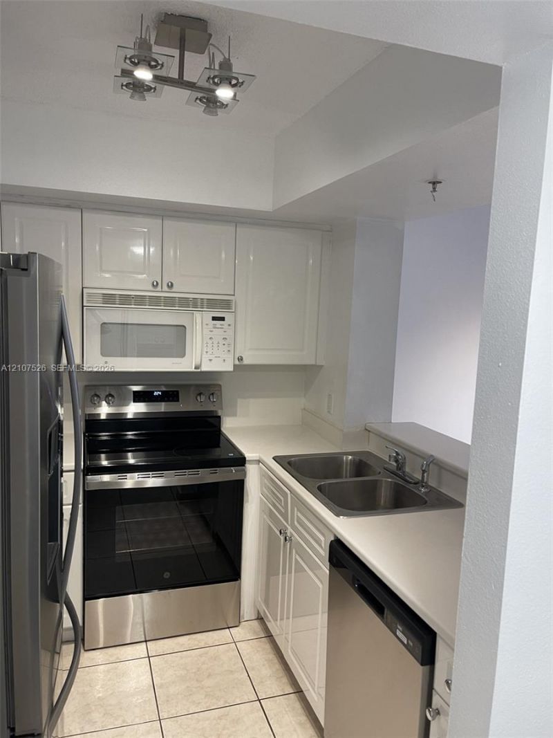 1800 Sunset Harbour Dr , Unit 905, Miami Beach, FL 33139 Photo