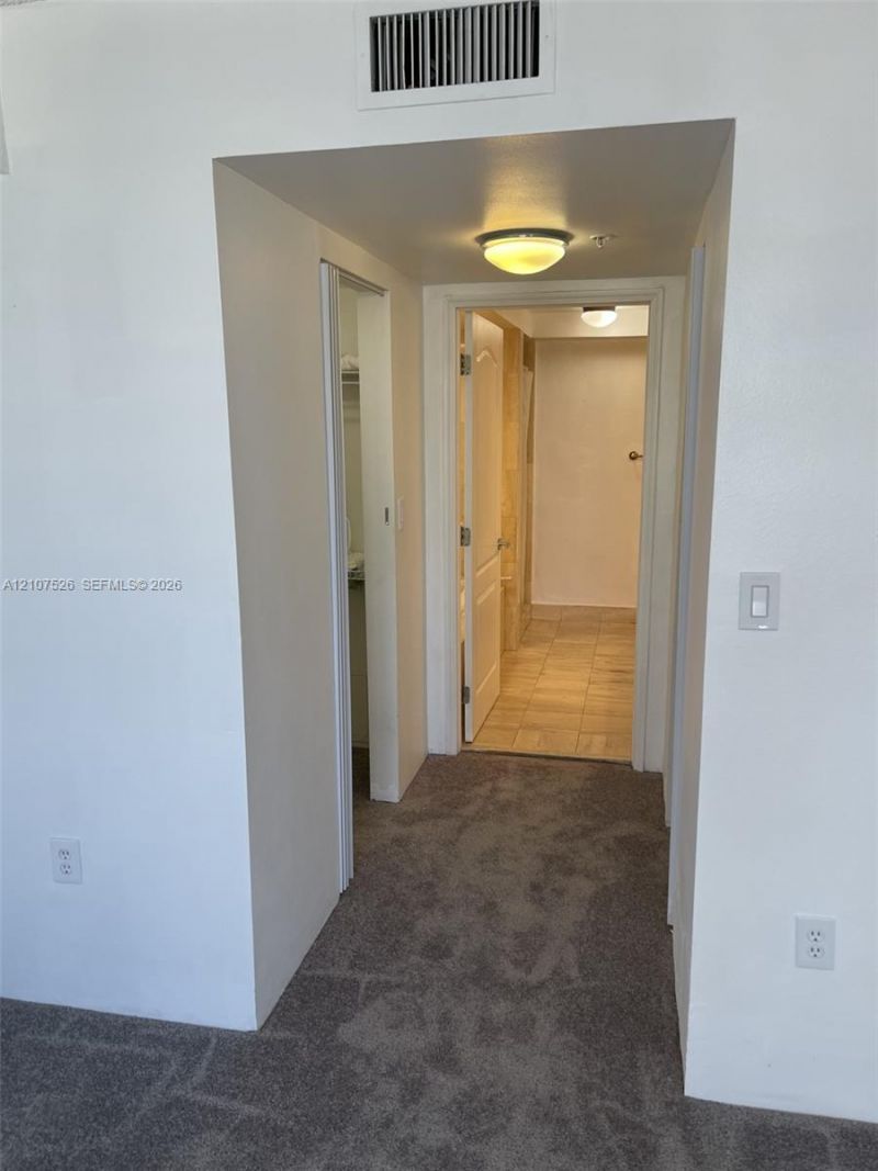 1800 Sunset Harbour Dr , Unit 905, Miami Beach, FL 33139 Photo