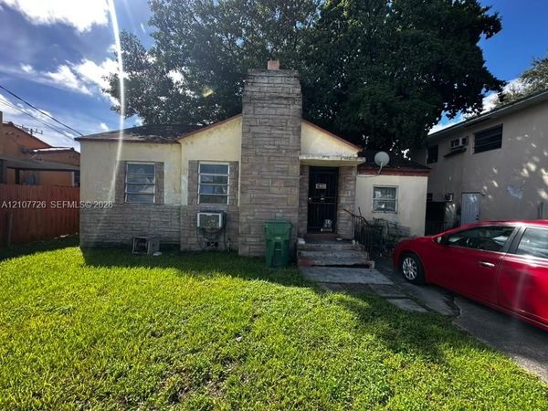 1468 NW 37th St , Miami, FL 33142