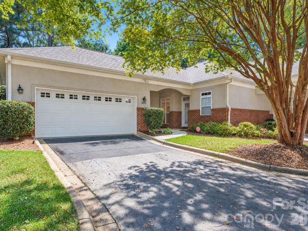8845 Legacy Lake Lane, Charlotte, NC 28269