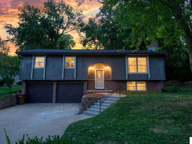 1016 Normandy Drive, Bellevue, NE 68005