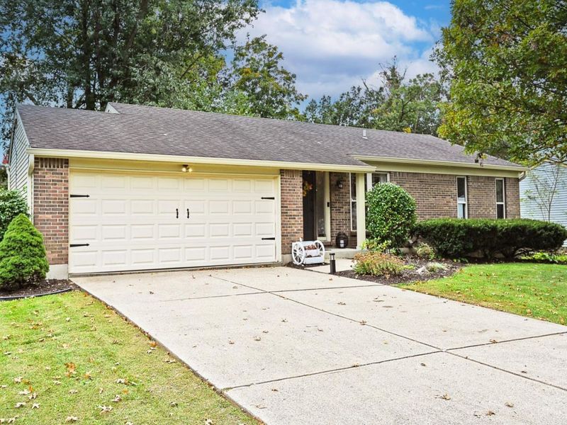 8079 Buckland Drive, Sycamore Township, OH 45249 Photo 2