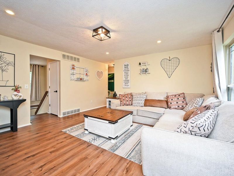 8079 Buckland Drive, Sycamore Township, OH 45249 Photo 6