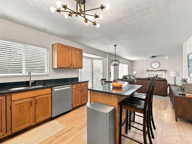 6868 Hummingbird Drive, Deerfield Township, OH 45040 Photo 13