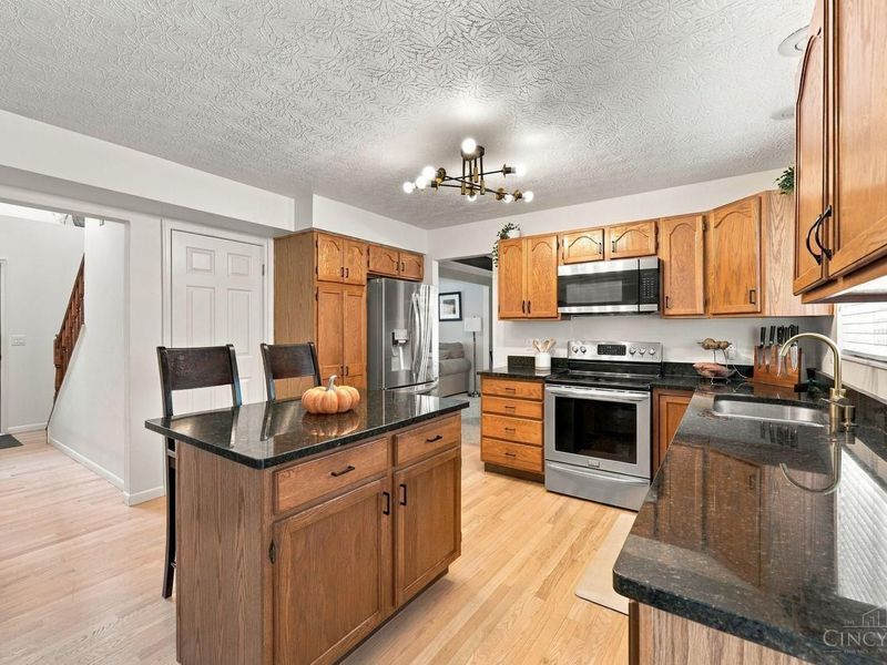 6868 Hummingbird Drive, Deerfield Township, OH 45040 Photo 16