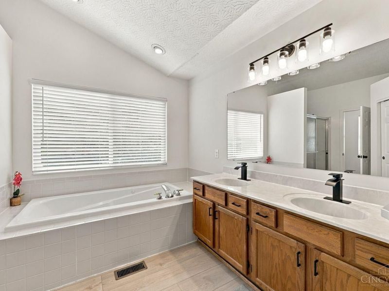 6868 Hummingbird Drive, Deerfield Township, OH 45040 Photo 41