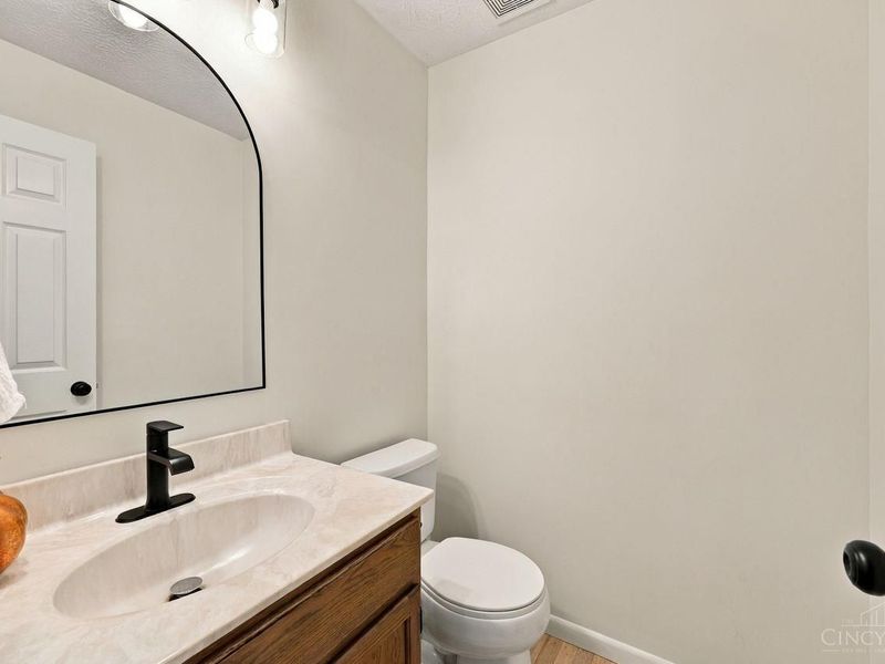 6868 Hummingbird Drive, Deerfield Township, OH 45040 Photo 42