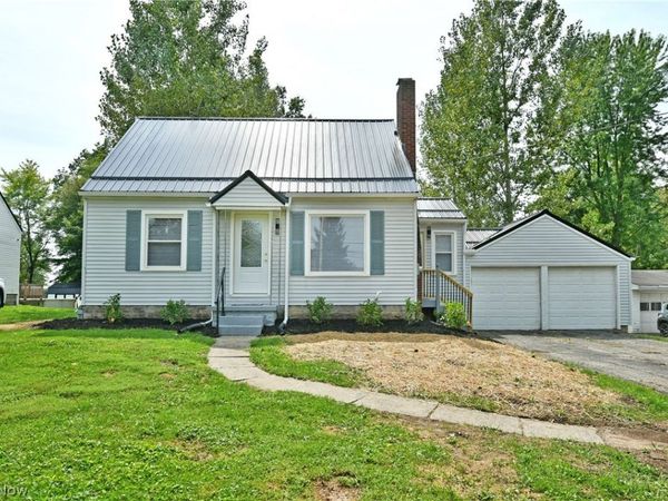 207 State Road NW, Warren, OH 44483