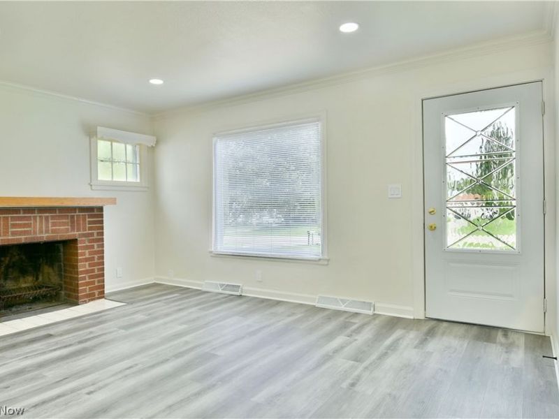 207 State Road NW, Warren, OH 44483 Photo 3