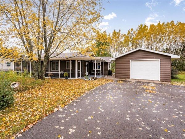 21 Dalles Avenue, Carlton, MN 55718