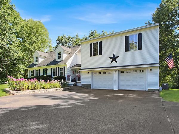 3 Chase Brook Circle, Litchfield, NH 03052
