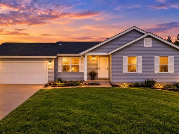 16 Devondale Place, St Peters, MO 63376
