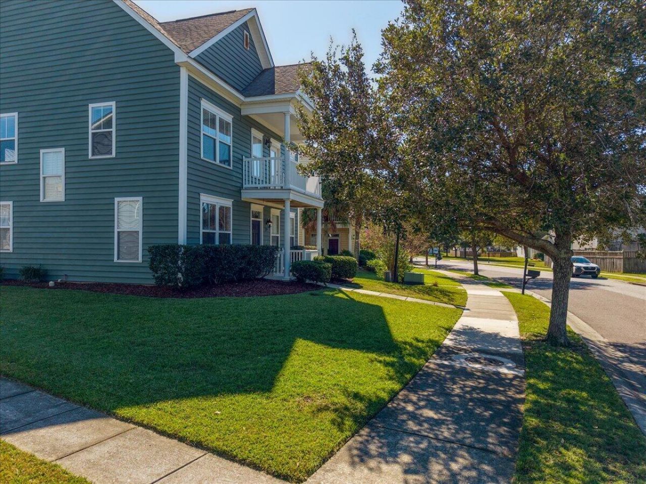 129 Gaslight Boulevard Photo 10