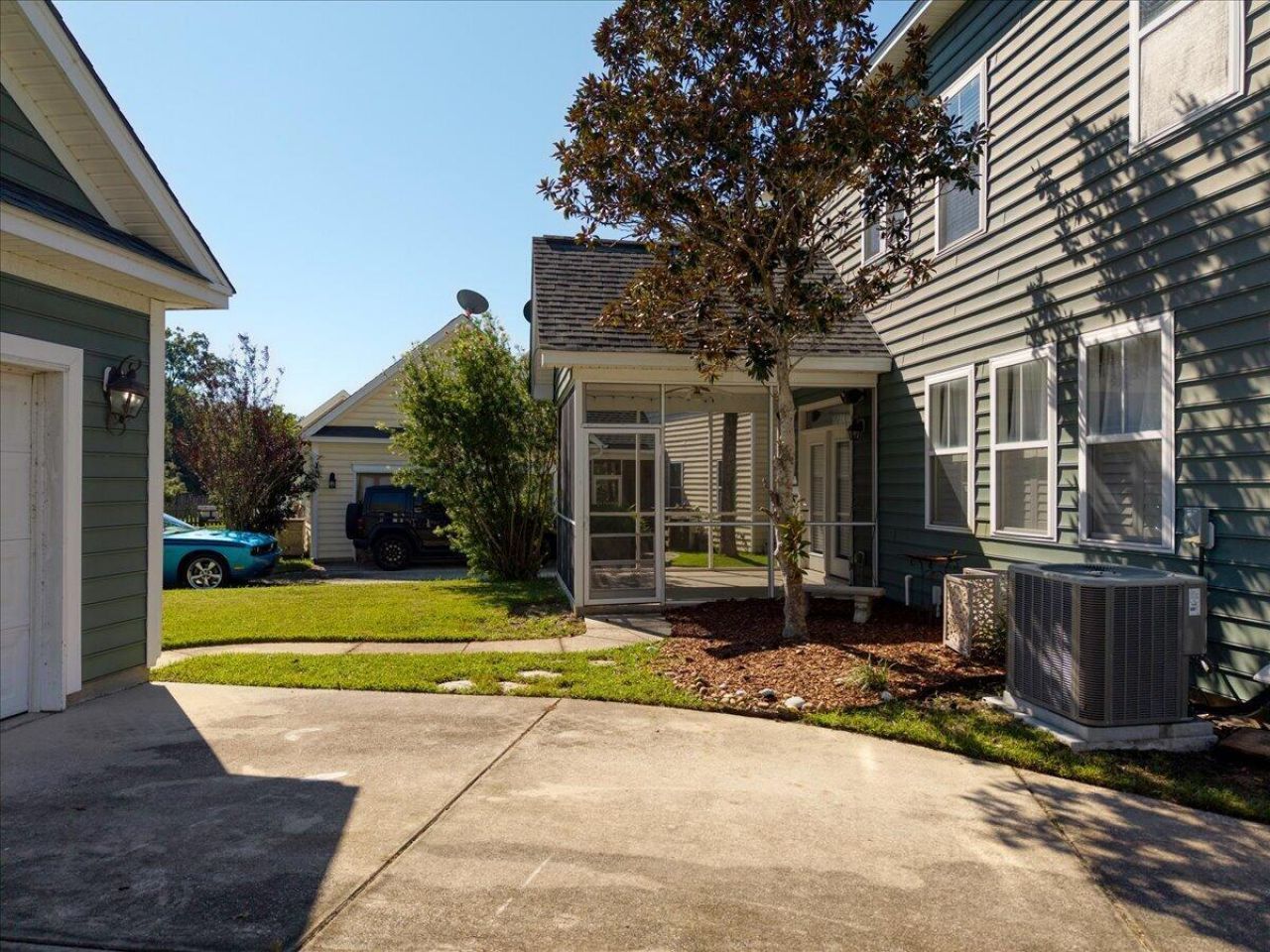 129 Gaslight Boulevard Photo 12