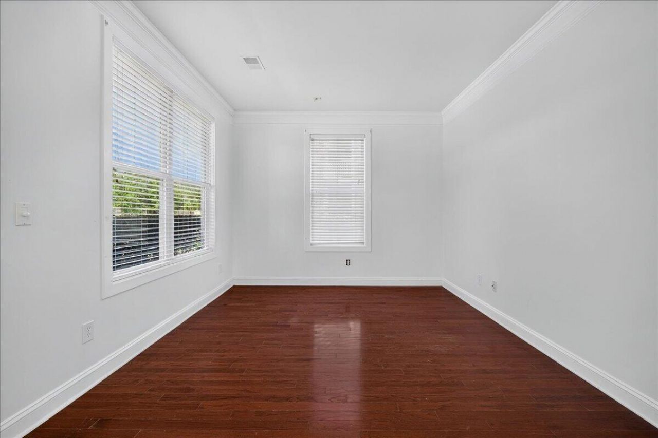 129 Gaslight Boulevard Photo 18