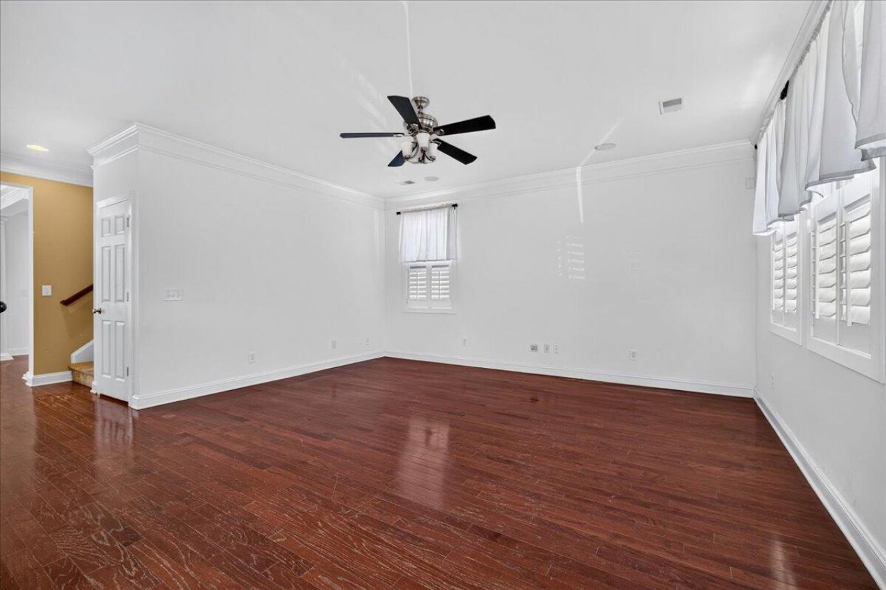 129 Gaslight Boulevard Photo 28