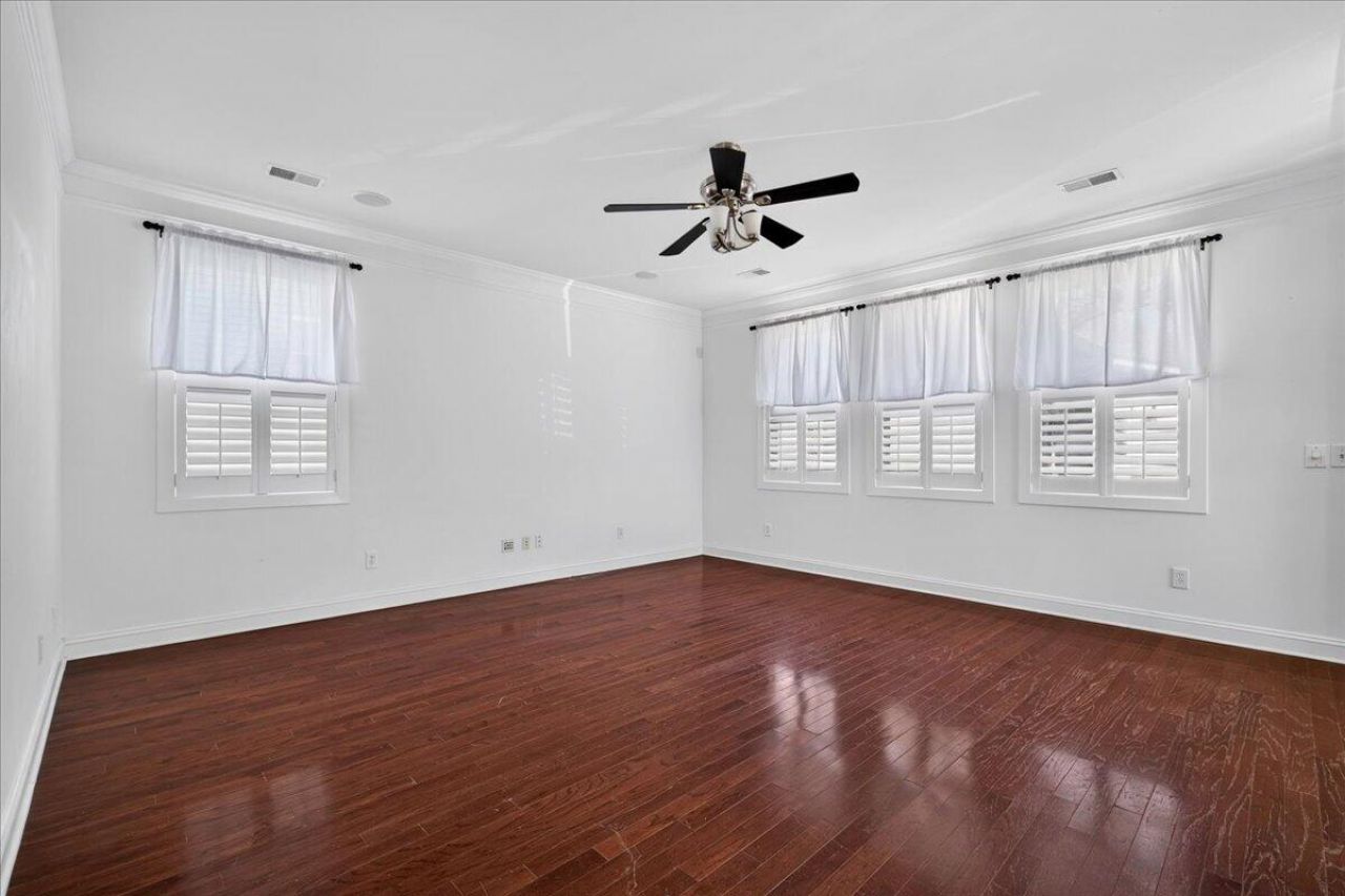 129 Gaslight Boulevard Photo 29