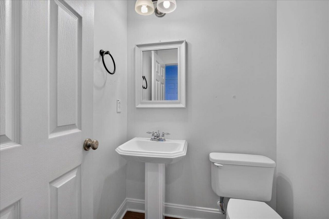 129 Gaslight Boulevard Photo 31