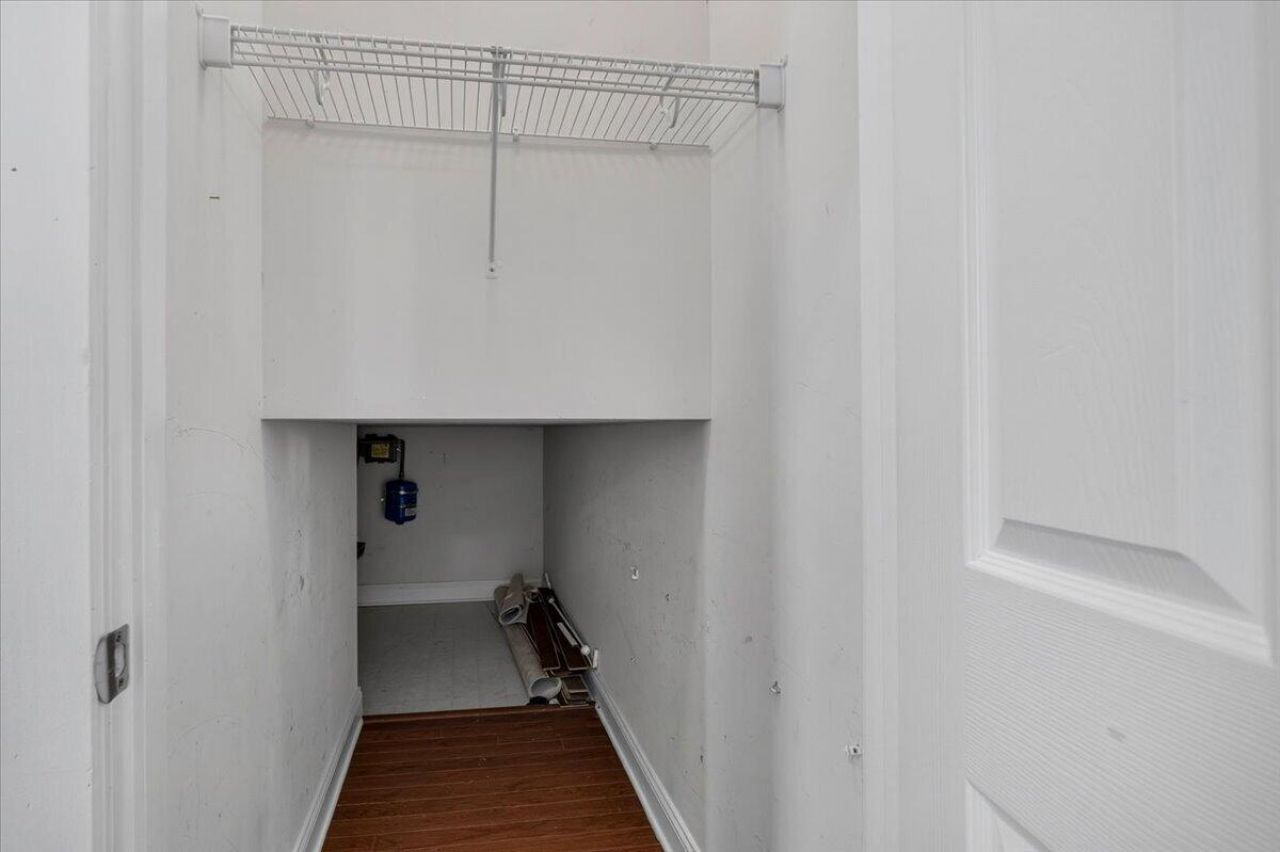 129 Gaslight Boulevard Photo 32