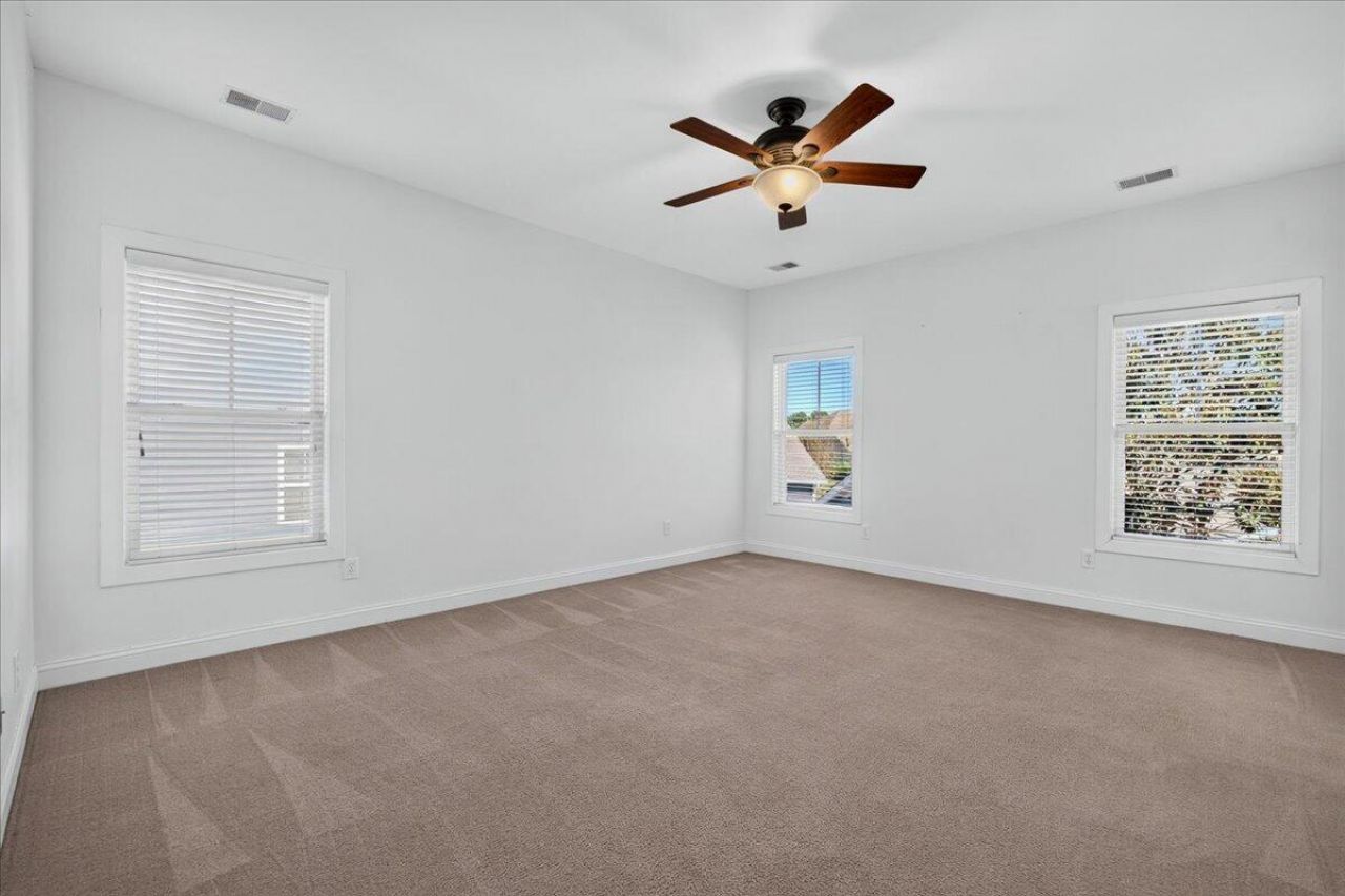129 Gaslight Boulevard Photo 41