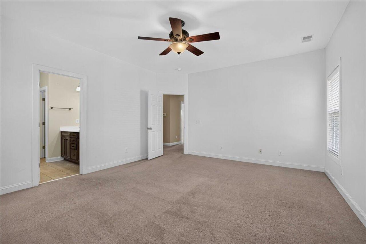 129 Gaslight Boulevard Photo 43