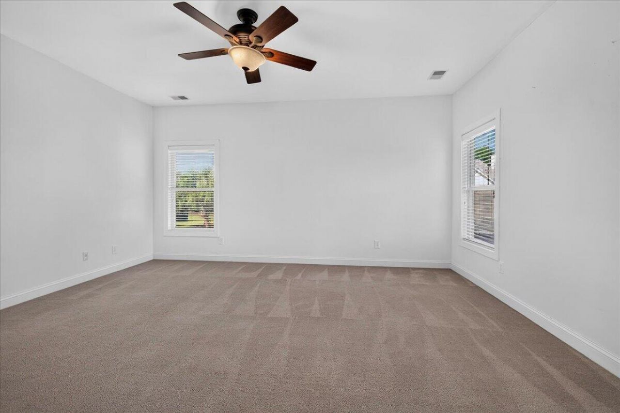 129 Gaslight Boulevard Photo 44