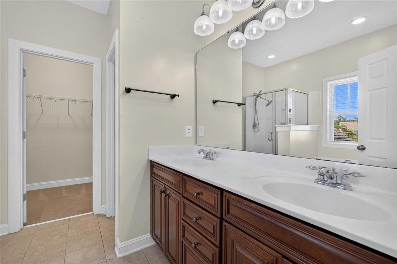 129 Gaslight Boulevard Photo 45