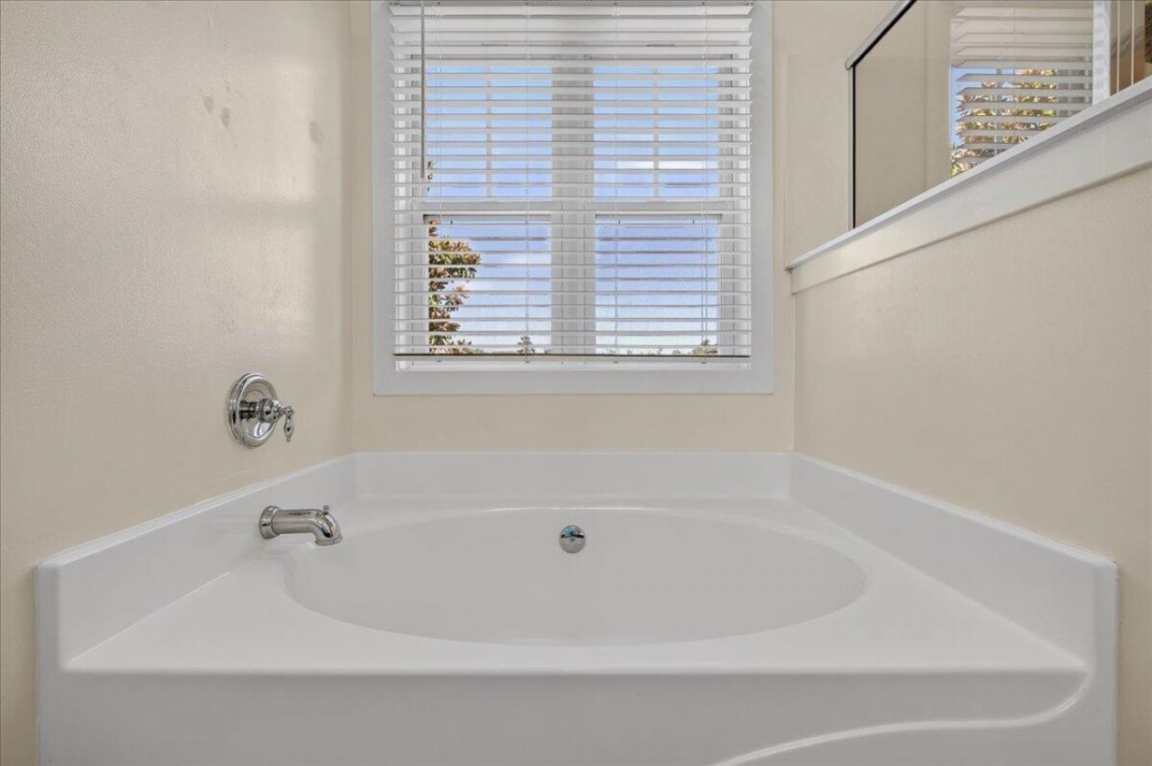 129 Gaslight Boulevard Photo 47