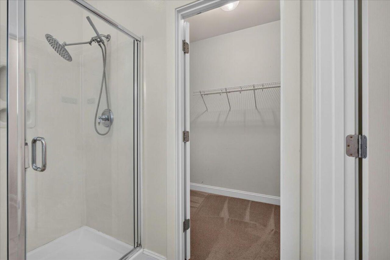 129 Gaslight Boulevard Photo 48
