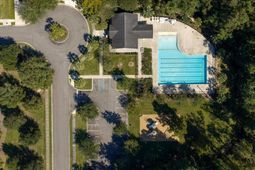 129 Gaslight Boulevard photo 4