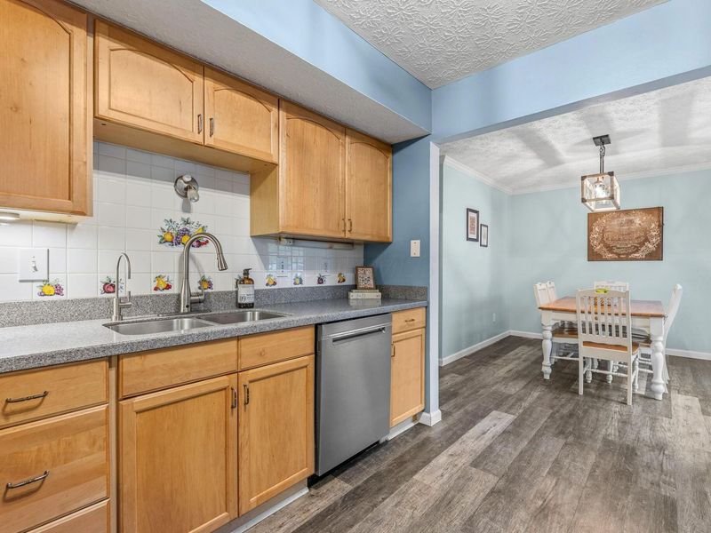 5920 Honbury Court , Dublin, OH 43017 Photo 9