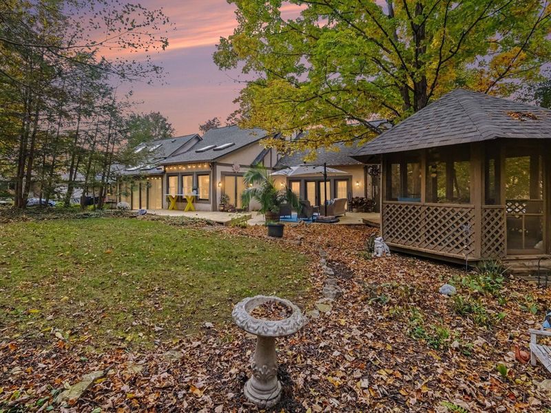 4655 Donegal Cliffs Drive, Dublin, OH 43017 Photo 2
