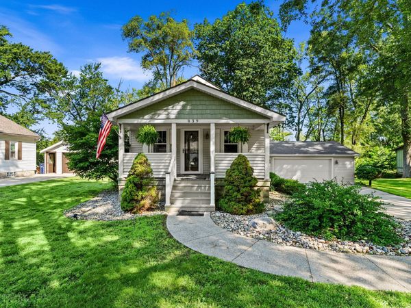 839 Paw Paw Drive, Holland, MI 49423