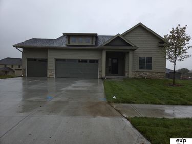 12409 S 89th Avenue, Papillion, NE 68046