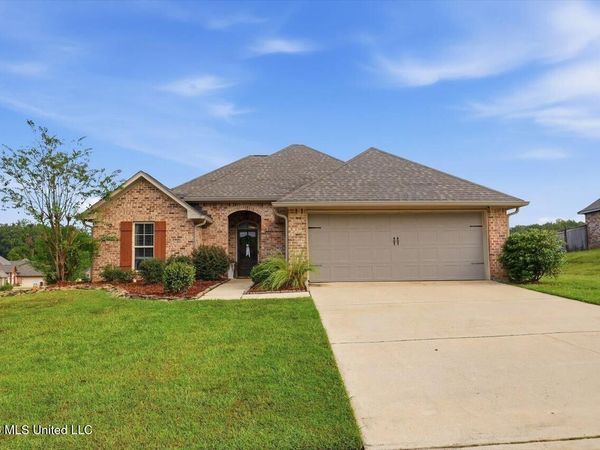 801 Ascham Court, Pearl, MS 39208