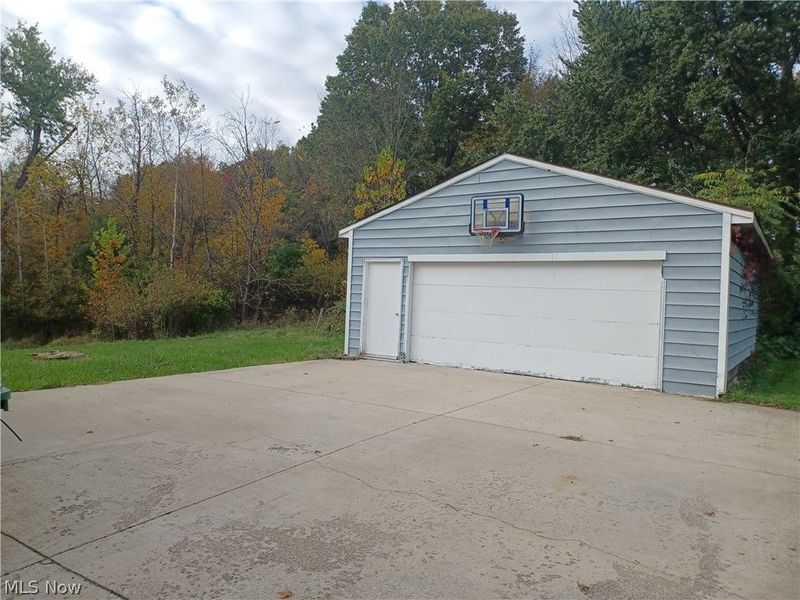 1712 Richmond Avenue, Youngstown, OH 44505 Photo 2