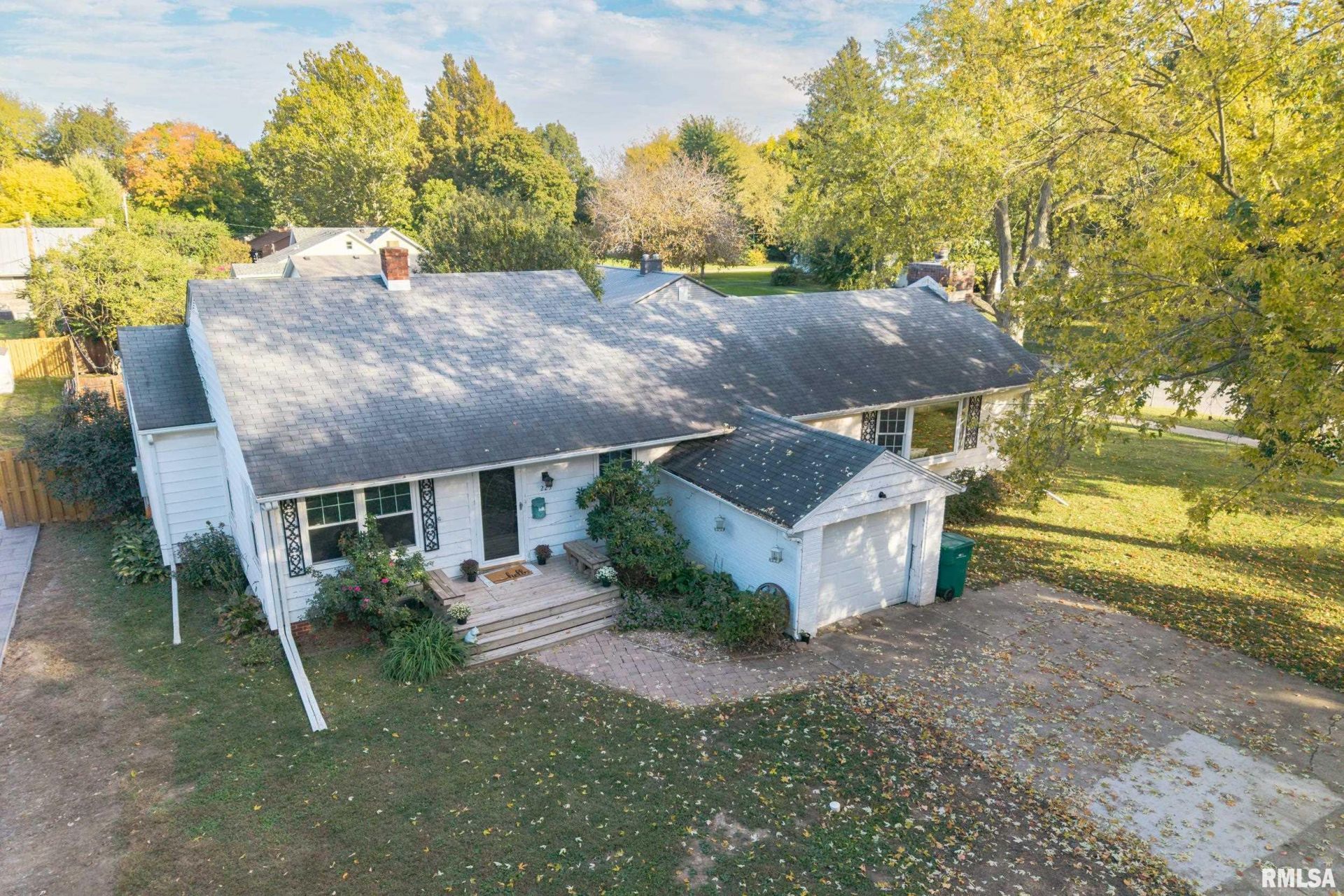 225 S Mechanic Street, Macomb, IL 61455 Main Photo