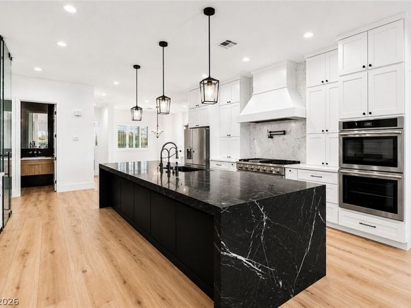 7580 Prancing Pony Court , Las Vegas, NV 89131