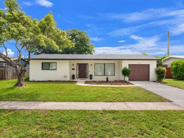 5510 Polk St , Hollywood, FL 33021