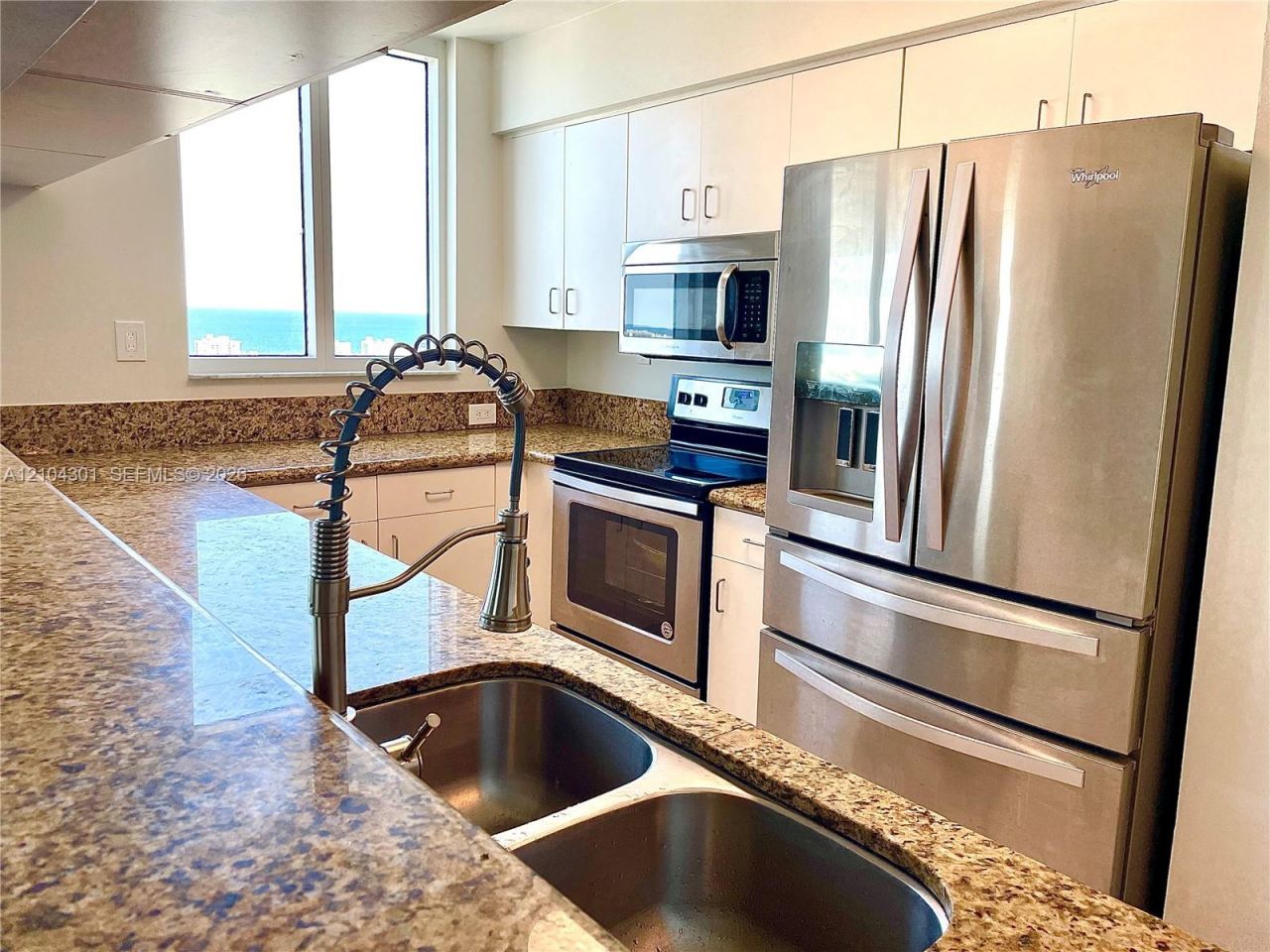 650 West Ave , Unit 2712, Miami Beach, FL 33139 Photo