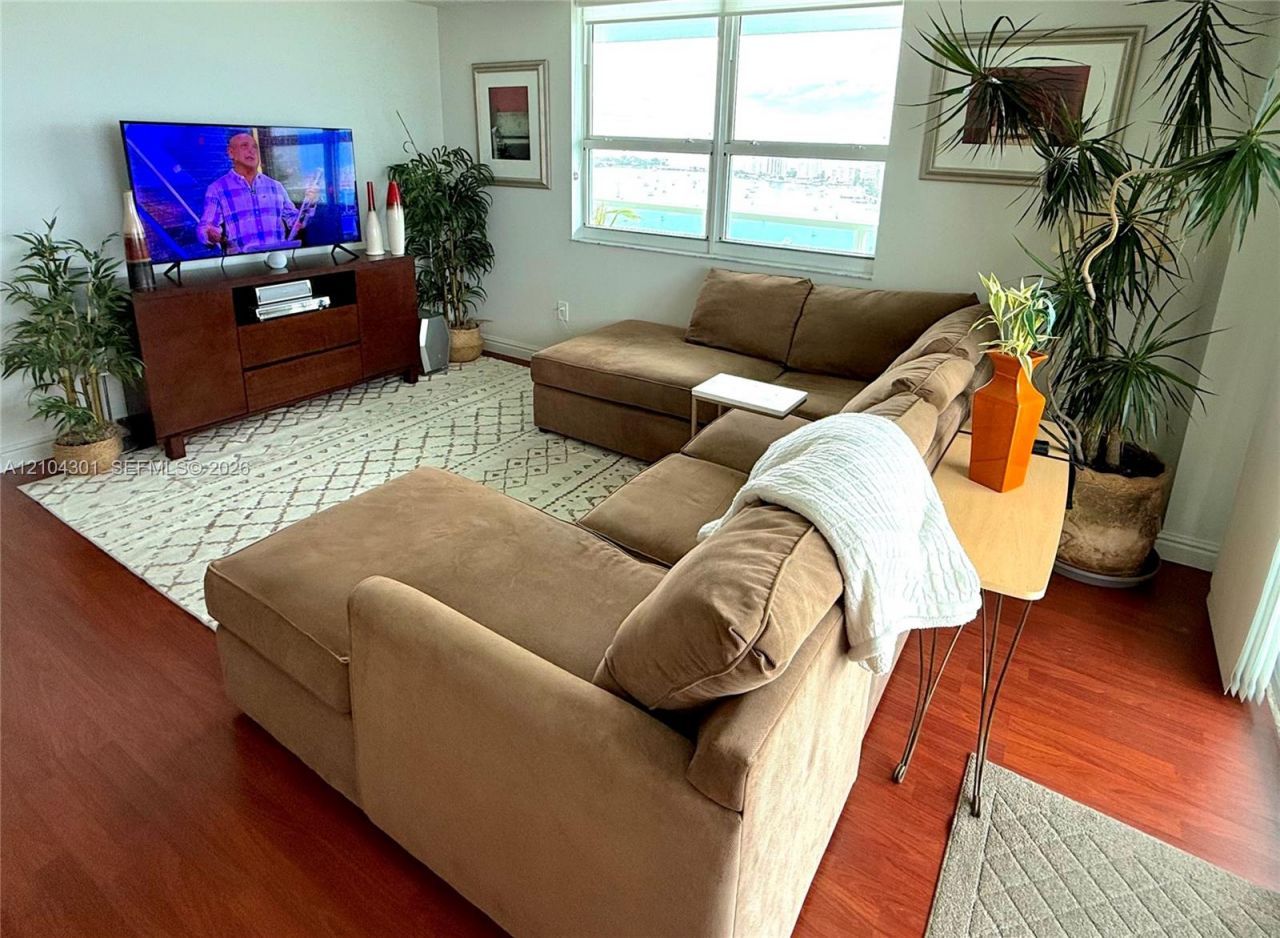 650 West Ave , Unit 2712, Miami Beach, FL 33139 Photo