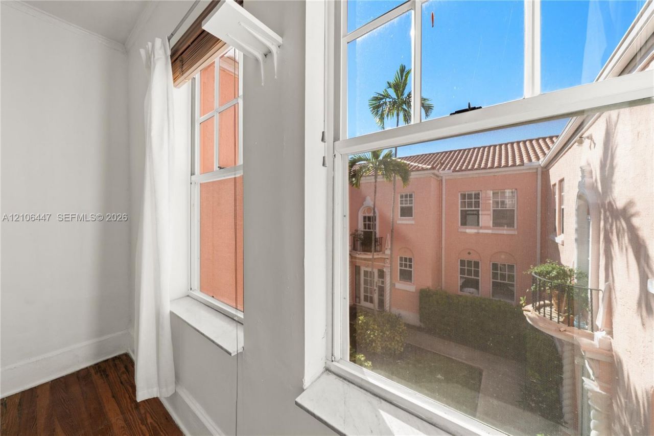 758 Meridian Ave , Unit 8, Miami Beach, FL 33139 Photo
